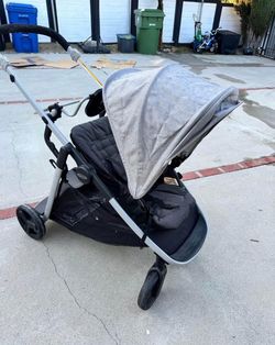 Graco Ready2Grow LX 2.0 Double Stroller Features Bench Seat and Standing Platform