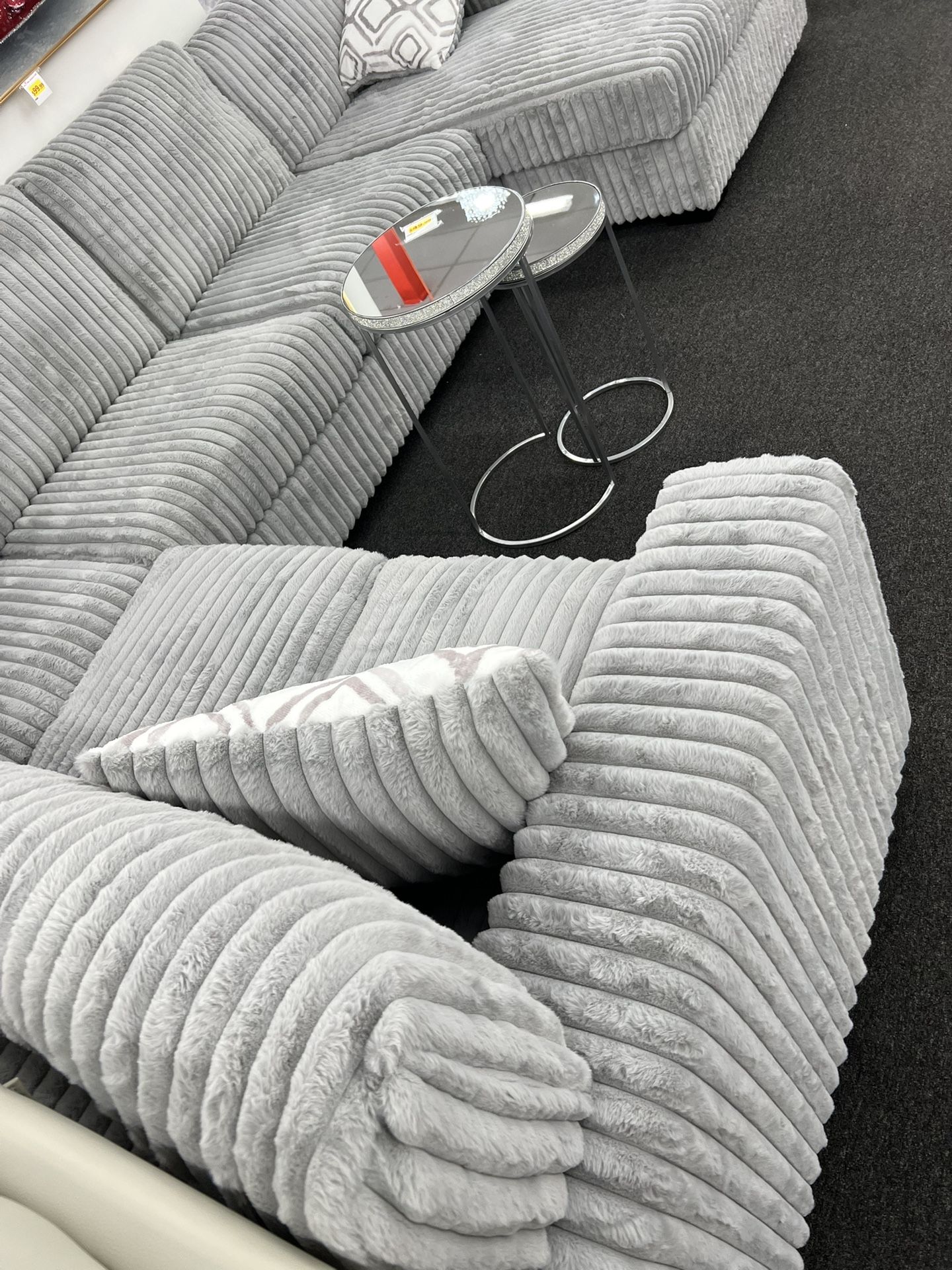 Stylish Deep Chaise Sectional!