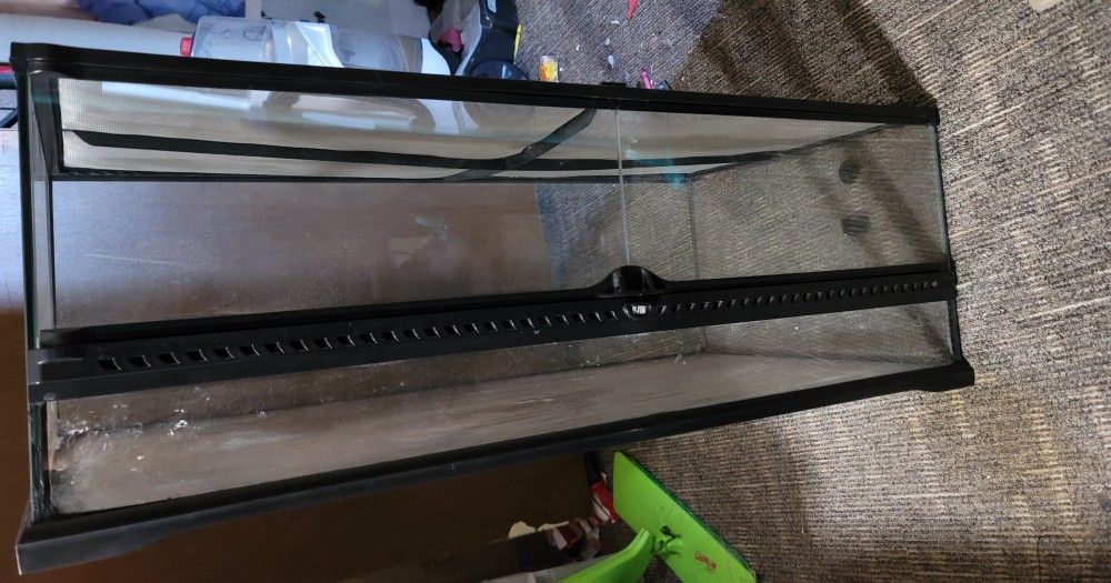 Low Profile Reptile Tank