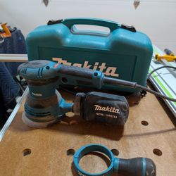 Makita BO5041K 5" Random Orbit Sander Corded