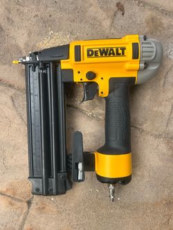 Pneumatic Finish Nailers