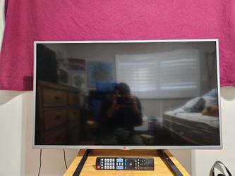 LG 39 inch LED Full HD 1080P Smart TV WIFI Complete