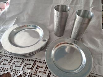 Aluminum Plates and Tumblers Set