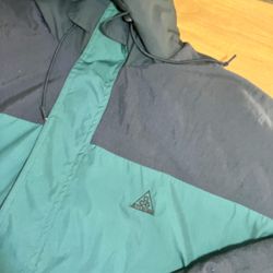 Vintage 2000s ACG Emerald Snow jacket 