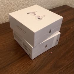 AirPods Pro’s. READ DESCRIPTION