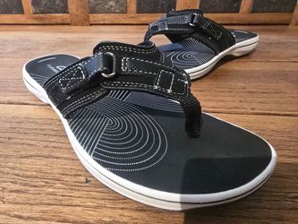 Clarks Cloudsteppers Flip Flop Sandals