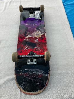 Skate board with THUNDER truck