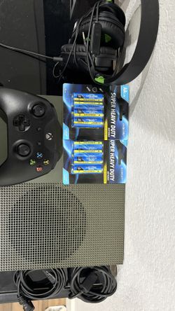Xbox One Green Halo (Comes With 16 New Batteries, Controller, And Headset)