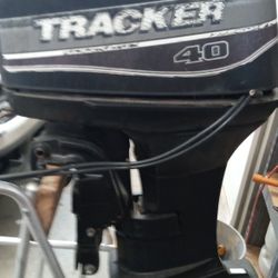 40 HP Long Shaft Tracker Engine 