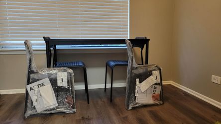 Dining Room Table with Chairs