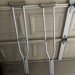 Crutches 