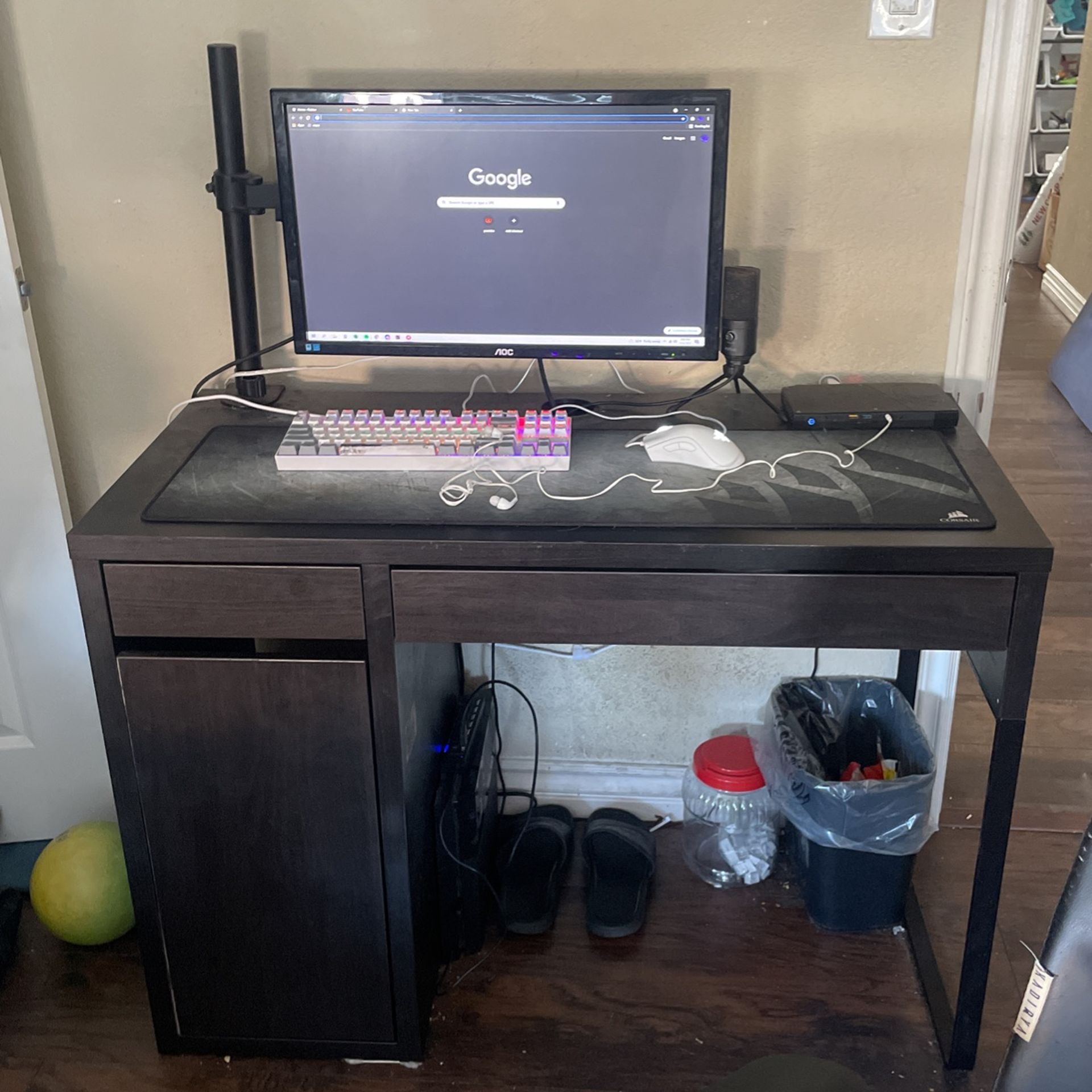 desk