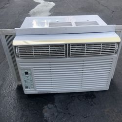 Very Good Condition Frigidaire Air Conditioner 