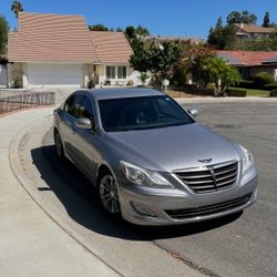2013 Hyundai Genesis