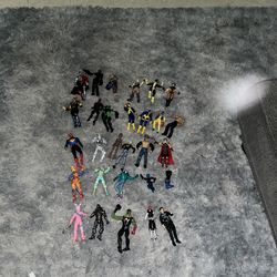 Action figure collection + accessories