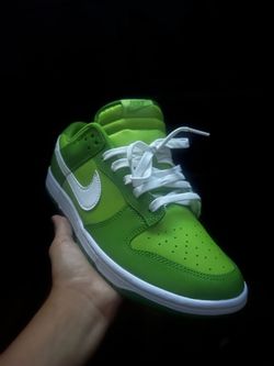 Nike Dunk Low Chlorophyll size 10
