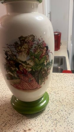 Chinese vase by M Hanson 1975