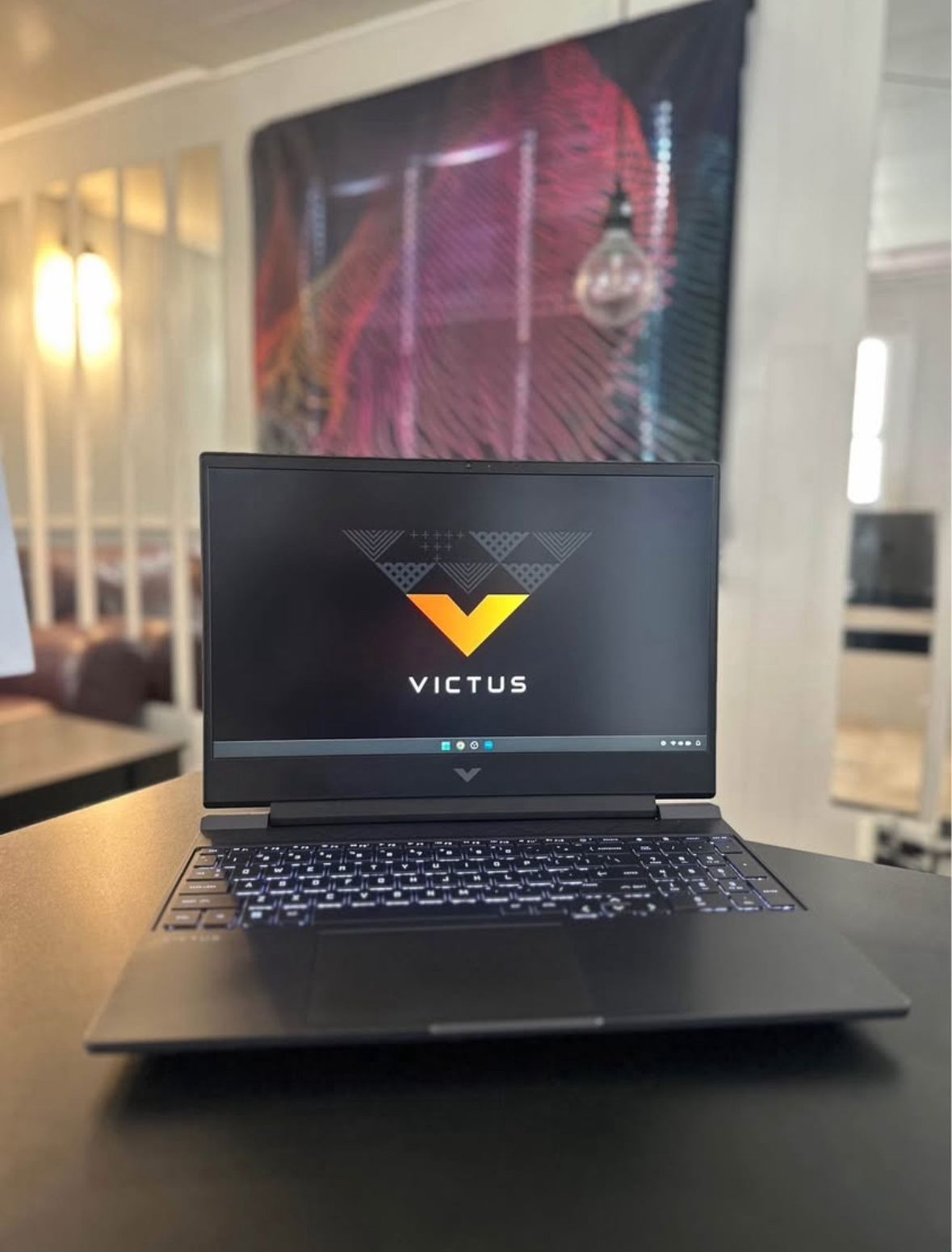HP Victus - Full HD Gaming Laptop - AMD Ryzen 5-7535HS - 32GB DDR5 RAM - AMD Radeon RX 6550M