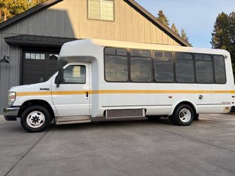 2010 Ford E-450