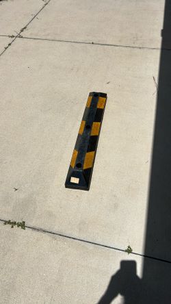 Rubber Parking Curb
