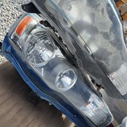 Headlights used no idea for what model car they are No tested fair price 