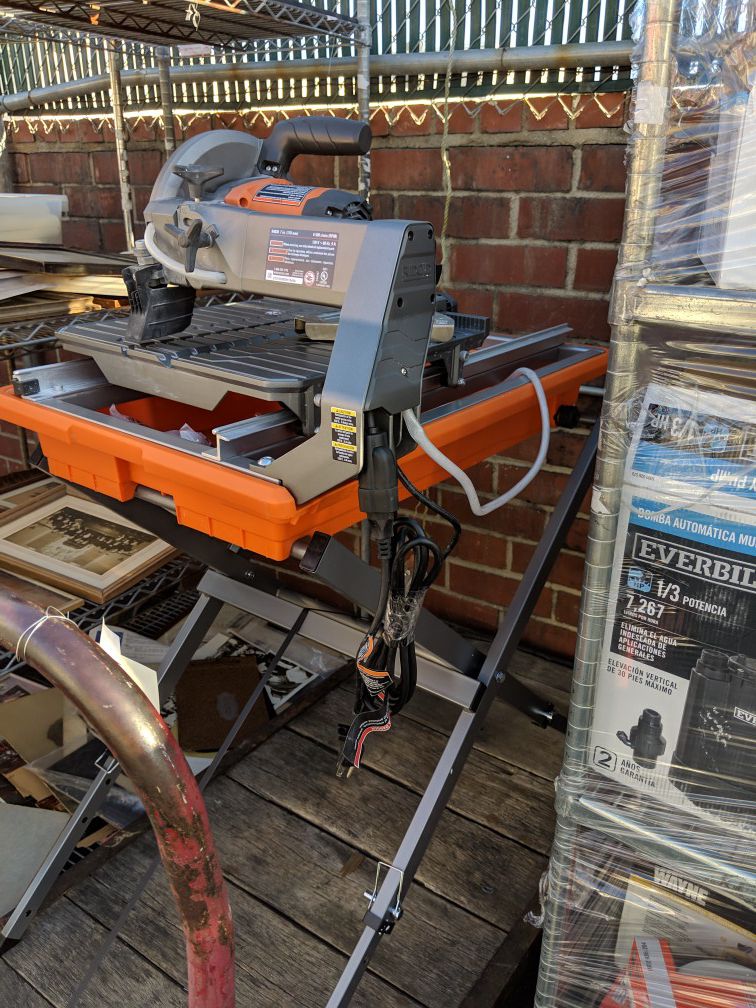 Ridgid 7 WeT TiLE SAw with StANd