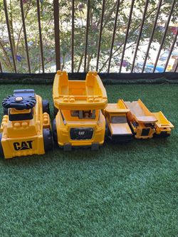 CAT Construction Toy Trucks Set of 5