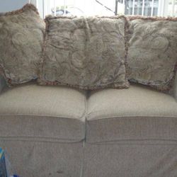 Love Seat / Couch Excellent Condition For Sale