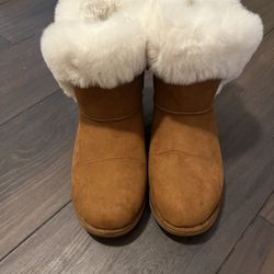 Juicy Couture Women’s Boots In Brown Color Size 8