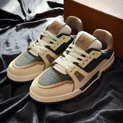 Louis Vuitton LV Trainer Sneakers size 10