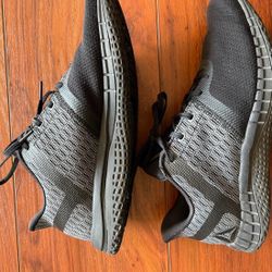 Reebok Black Mesh Lace Up Mens Sneakers Size 8.5” 