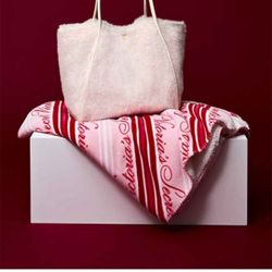 Victoria's Secret Cozv-Fleece Blanket and Faux-Fur Tote Duo