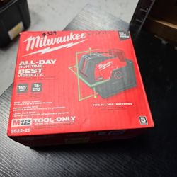 Milwaukee
M12 12-Volt Lithium-Ion Cordless Green 125 ft. Cross Line and Plumb Points Laser Level (Tool-Only)