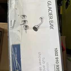 Glacier Bay Aragon Tub And Shower Set