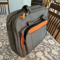 New Targus Laptop Bag