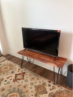 TCL 45” TV + Modern Wooden Table