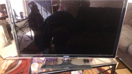 Samsung 40 inch flat screen smart TV