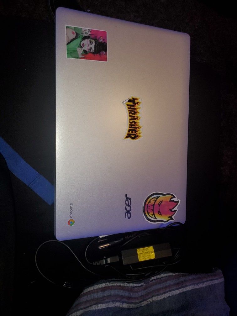Acer Chromebook (With Charger)