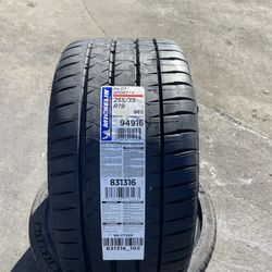 255 35 19 Michelin Pilot Sport 4s