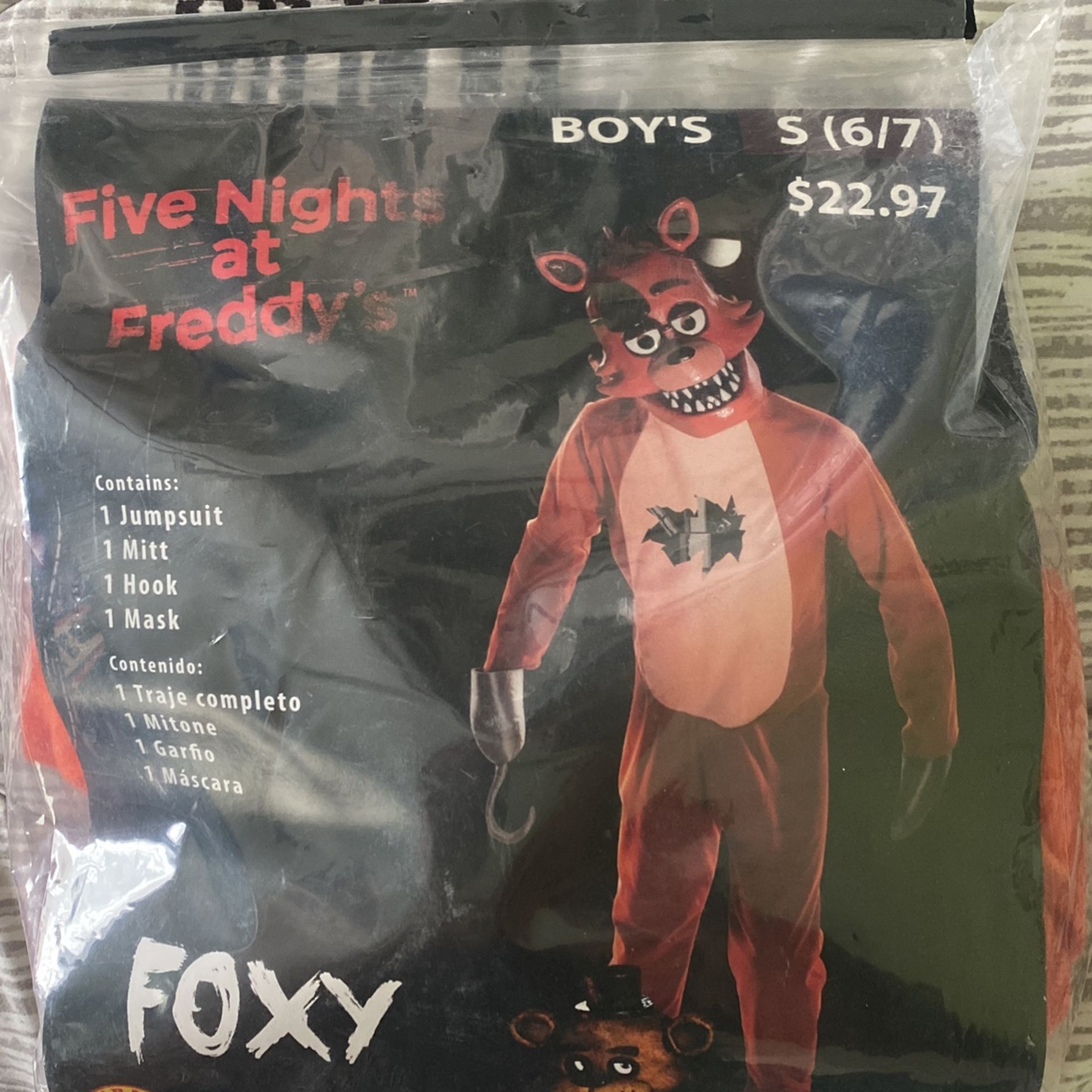 Five Nights at Freddy’s costume—FOXY