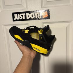 Air Jordan “ Thunder” 4s