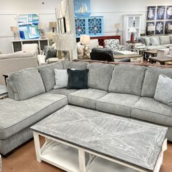 New Ashley Sectional 🔥🔥 IN STOCK NOW