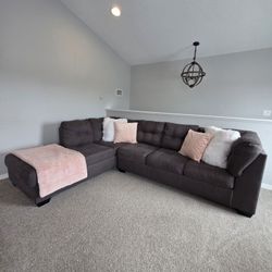 Marleton Sectional Couch with Chaise (Ashley Furniture)