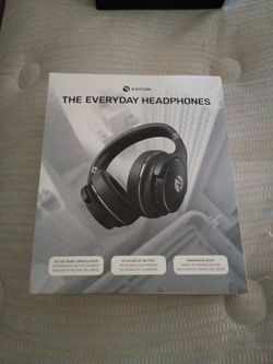 Raycon the everyday headphones