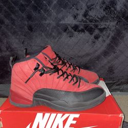 Jordan 12 Reverse Flu Game Size 8.5 Men 