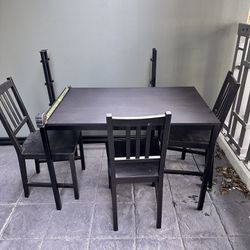 Kitchen Table And Chairs $80