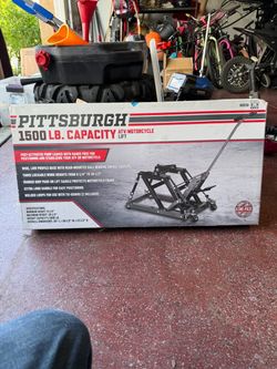 Pittsburgh 1500 lb motorcycle/atv lift