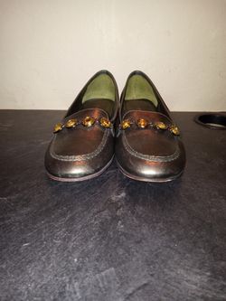 Antonio Melanie. Metallic Green. Size 71/2