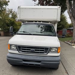 2006 Ford E450 17’ Box Truck