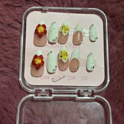 Press On Nails 